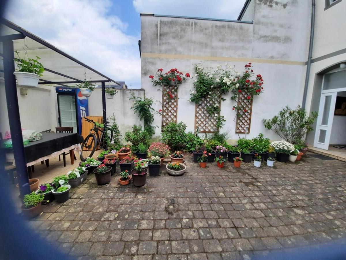 Wohnen Beim Uswatta Liyanage Daire Troisdorf Dış mekan fotoğraf